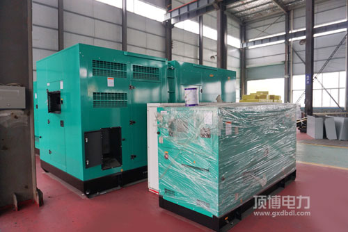 生產(chǎn)廠家說一說購買柴油發(fā)電機(jī)組選風(fēng)冷還是水冷好呢?