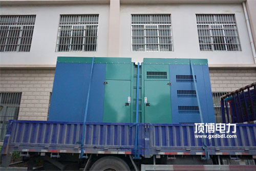 帶靜音箱的柴油發電機組